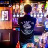 vaatje bar rug kleding