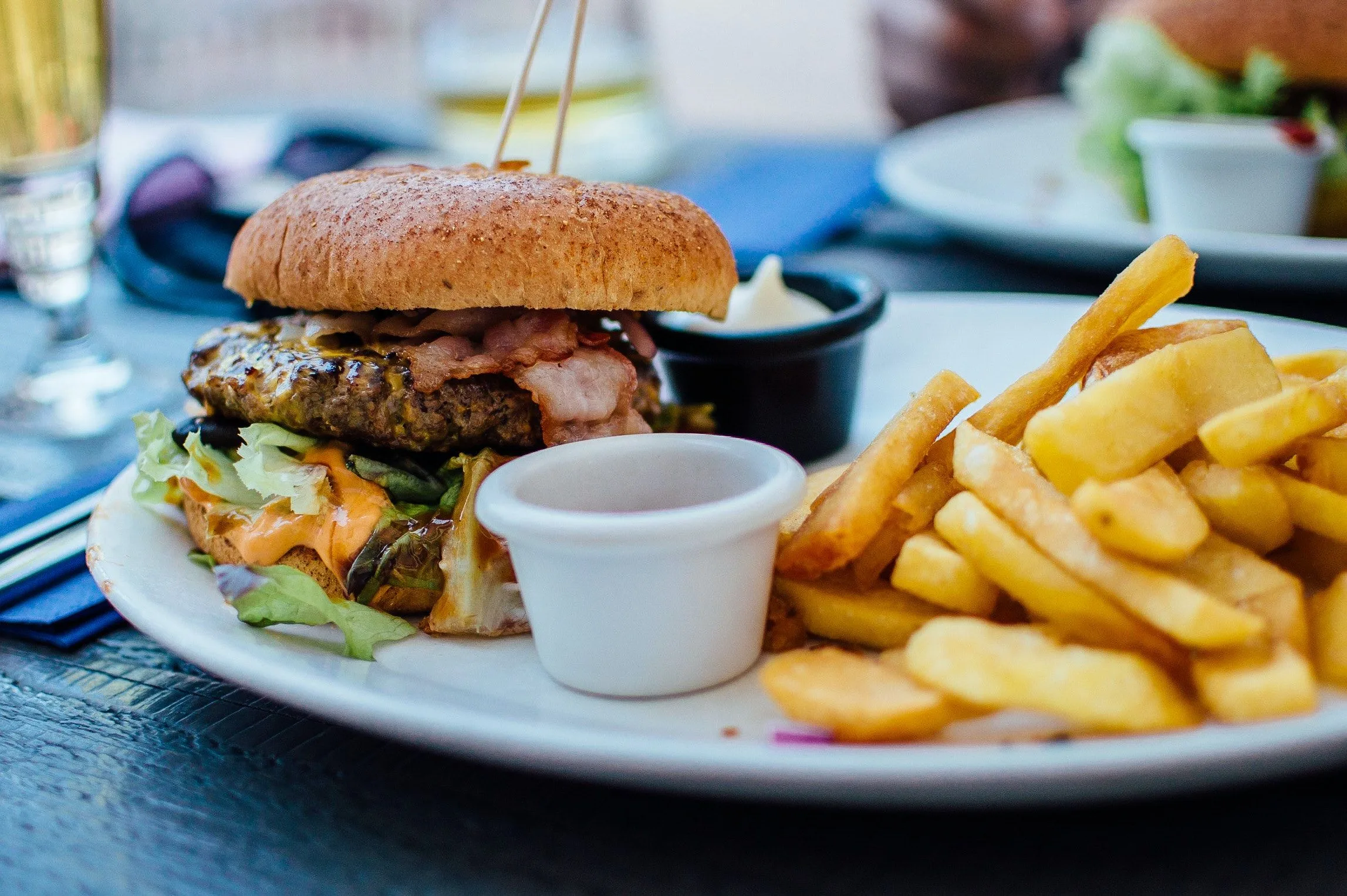 pexels-robin-eten