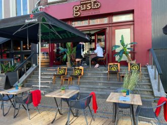Gusto outside