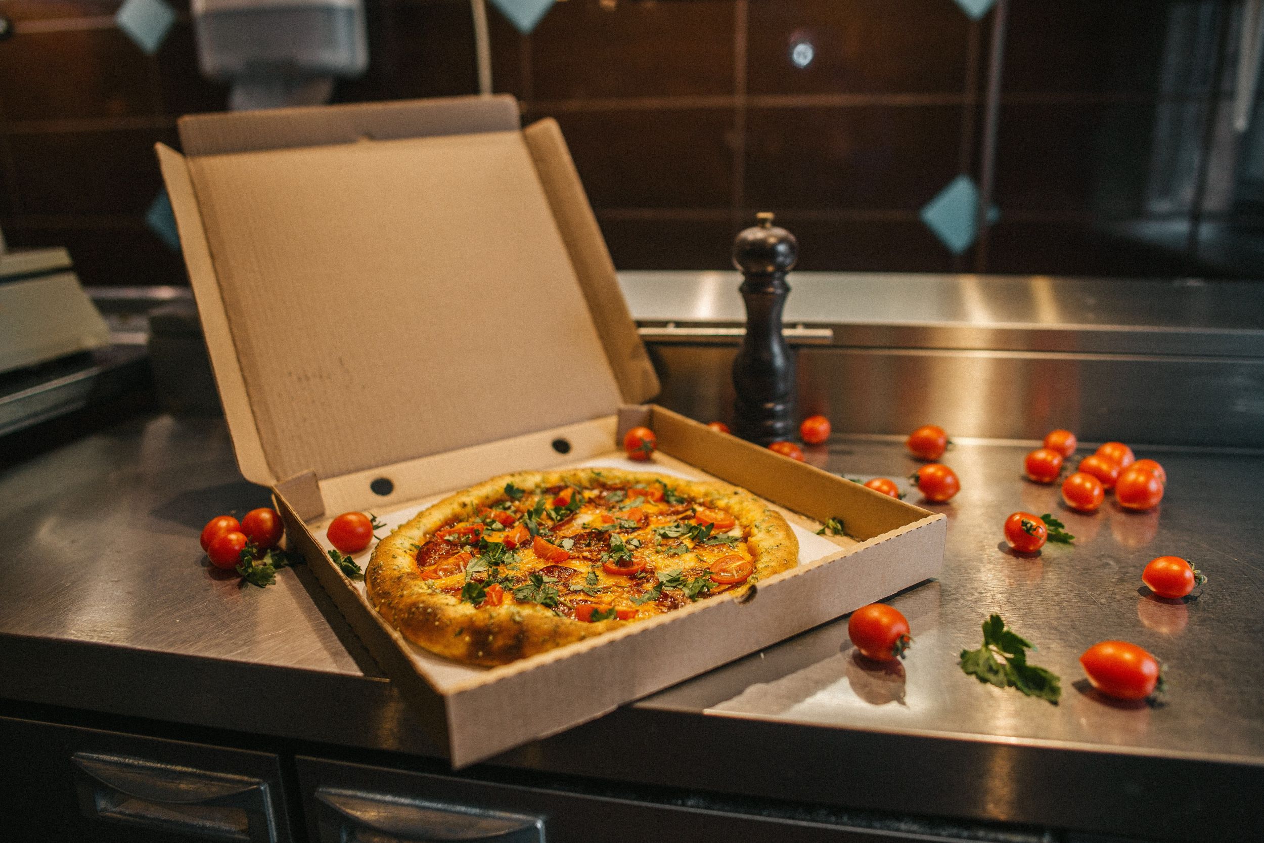 pexels-max-avans-5056859 bezorgpizza horecagroningen.nl