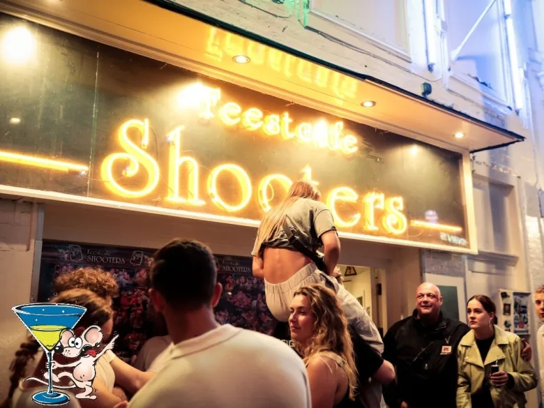 feestcafe shooters -6