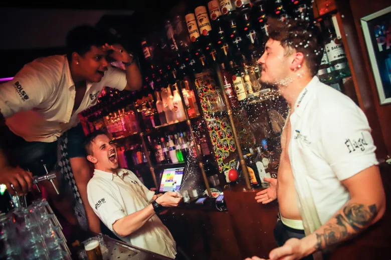 feestcafe shooters -7
